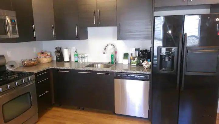 Renovated, 10 Min From The City Бостон Номер фото