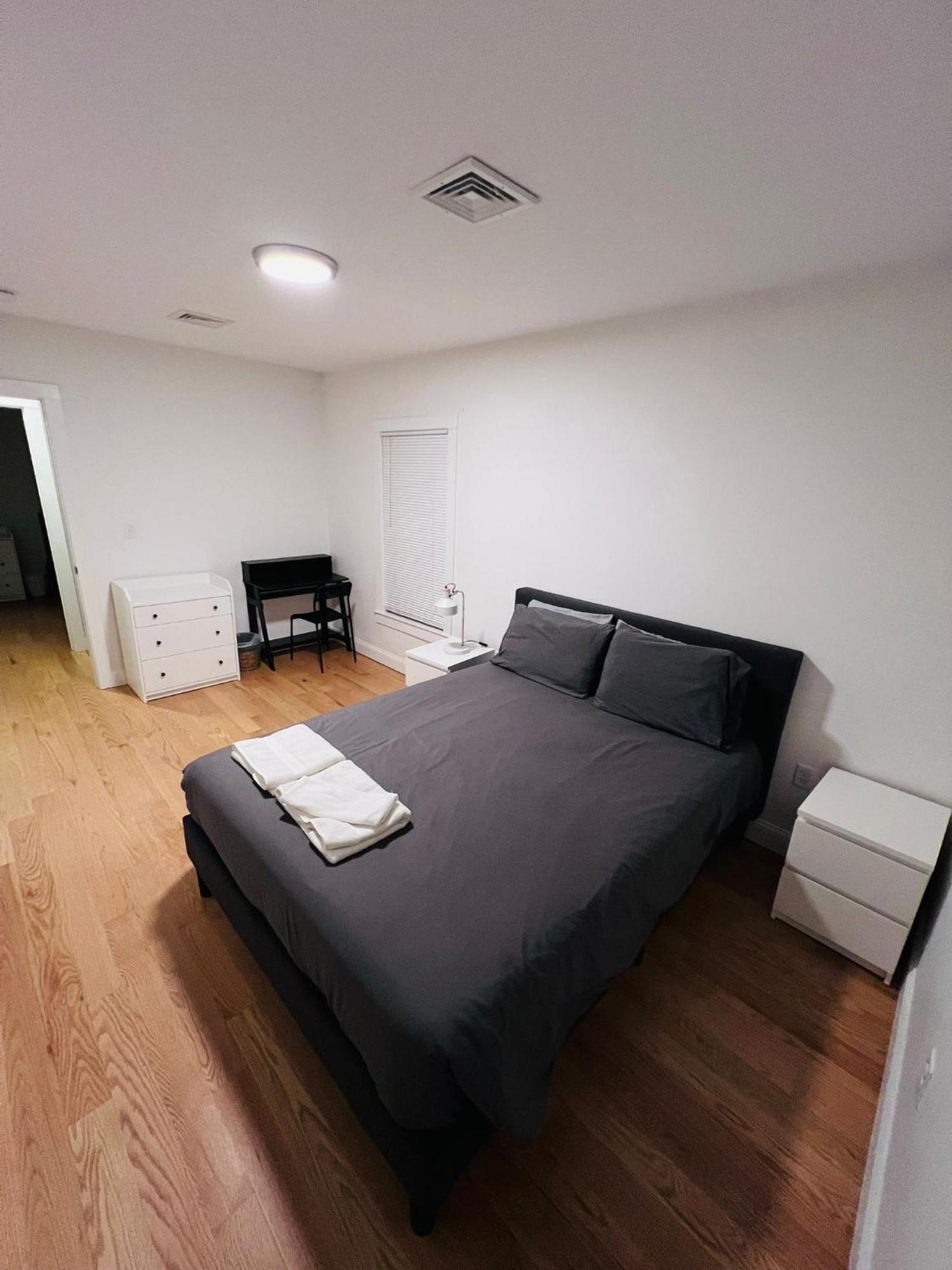 Renovated, 10 Min From The City Бостон Экстерьер фото